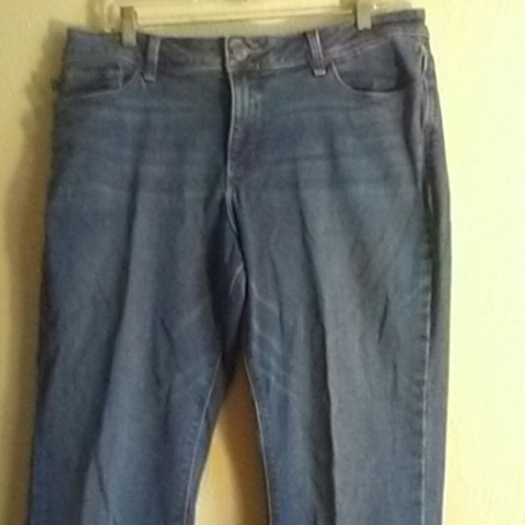 Lee Perfect Fit 1889 jeans - Picture 1 of 5